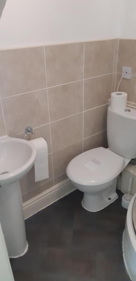 The Adelphi Bed & Breakfast Newcastle-upon-Tyne Exteriör bild