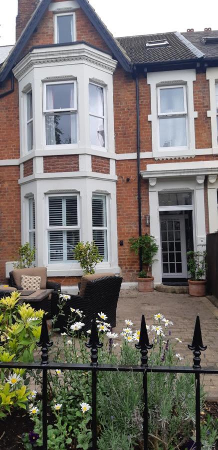 The Adelphi Bed & Breakfast Newcastle-upon-Tyne Exteriör bild